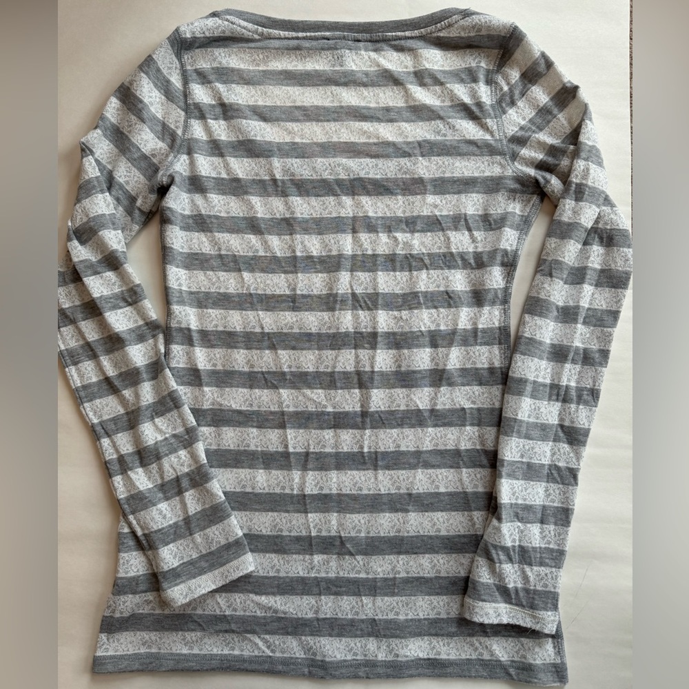 Express Striped Long Sleeve Top EUC Gray Cream Silver Lace Rayon Cotton … - Picture 2 of 7